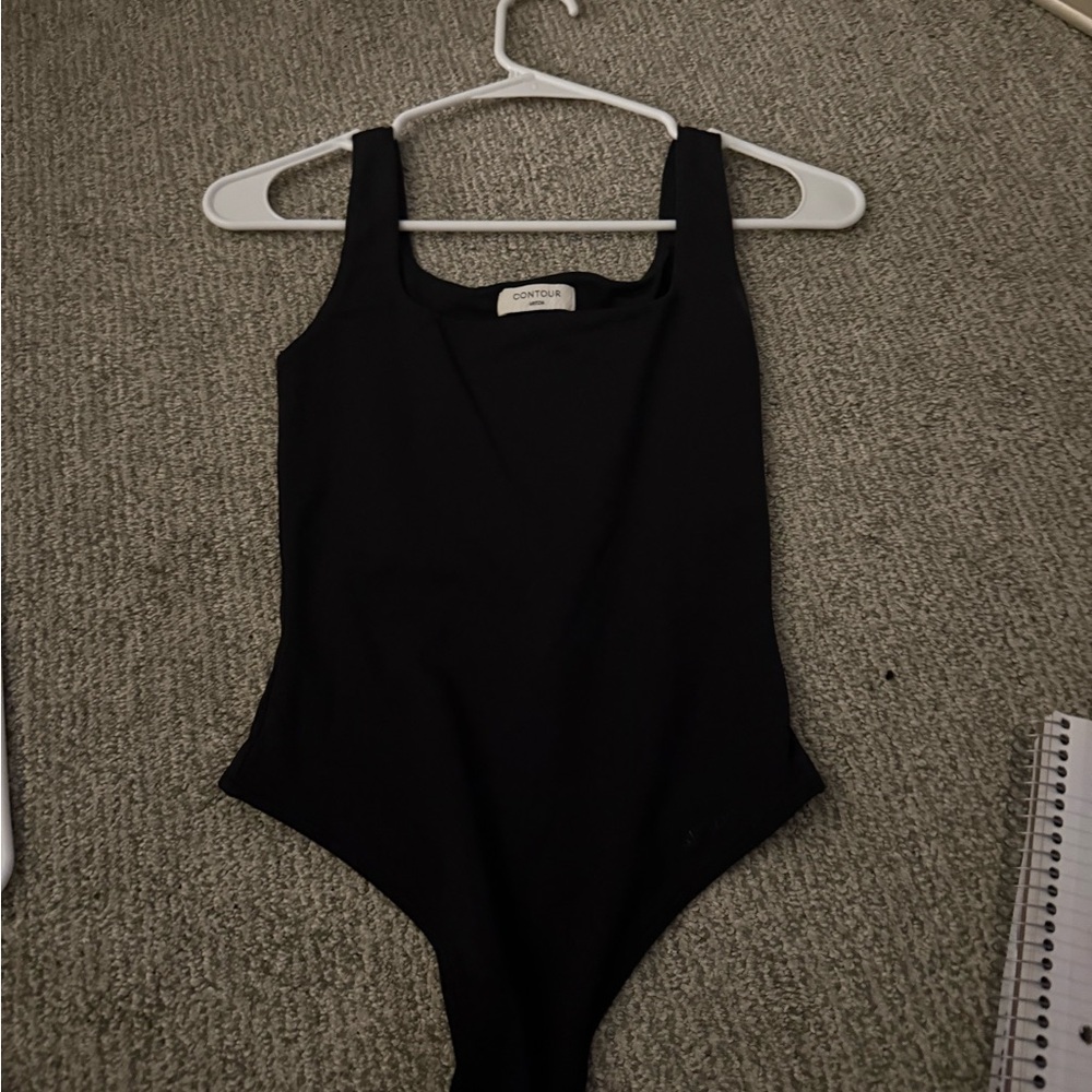 Aritzia Black contour Bodysuit